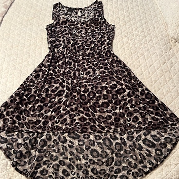🛍️Cheetah print black and gray dress. - Picture 4 of 5